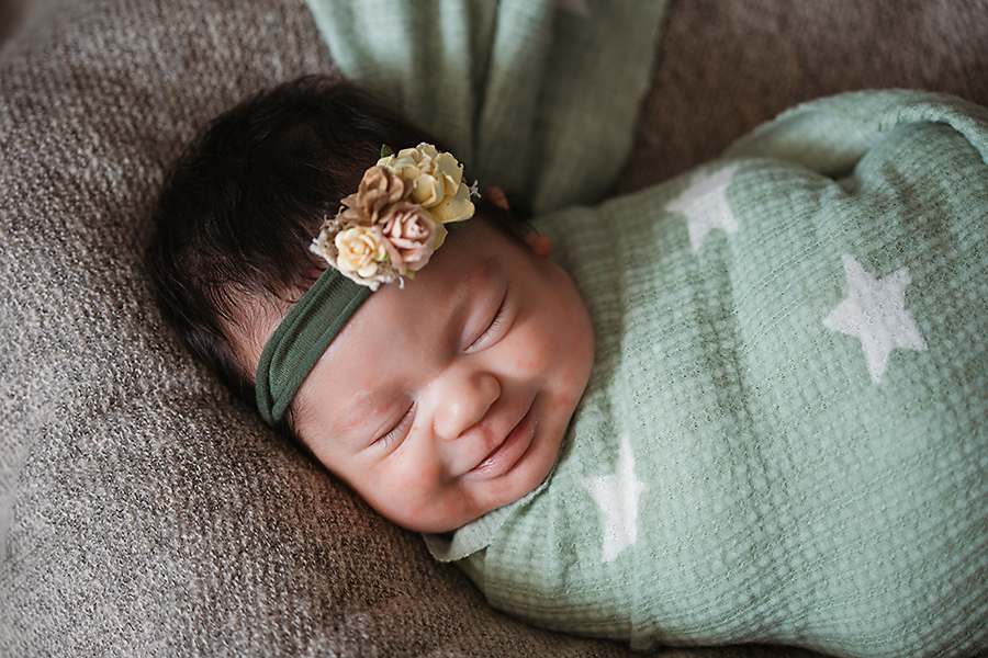 Sonoma County lifestyle newborn photographer